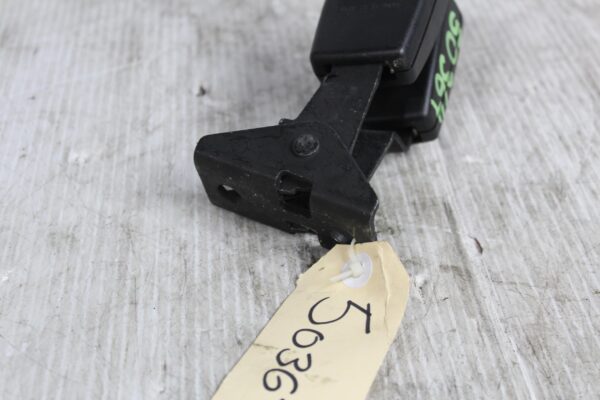 Porshce 955 957 9PA Cayenne Rear Left Belt Latch Clip 7L0857822C, 95580305400