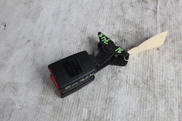 Porshce 955 957 9PA Cayenne Rear Left Belt Latch Clip 7L0857822C, 95580305400