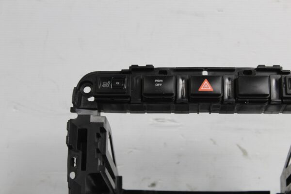 Porsche 955 957 9PA Cayenne Radio Mount Support Bracket 7L5857093C