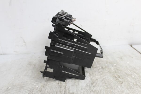 Porsche 955 957 9PA Cayenne Radio Mount Support Bracket 7L5857093C