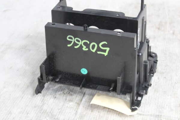 Porsche 955 957 9PA Cayenne Radio Mount Support Bracket 7L5857093C