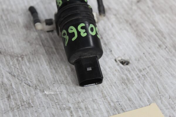 Porsche 955 957 9PA Windowscreen Window Washer Pump 1K6955651, 95562817201