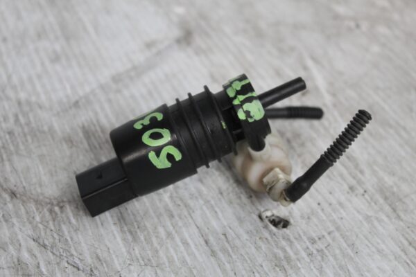 Porsche 955 957 9PA Windowscreen Window Washer Pump 1K6955651, 95562817201