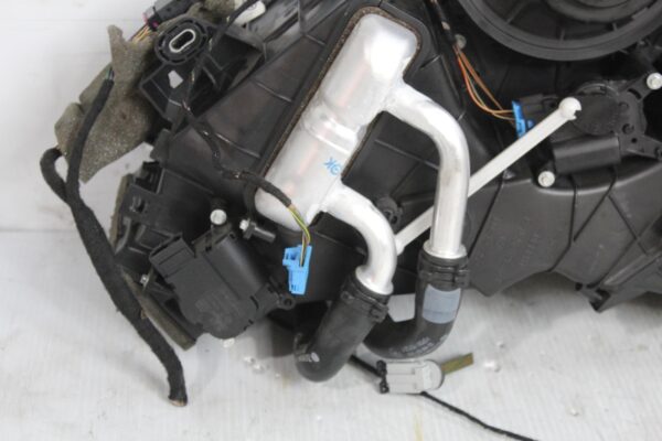 Porsche 955 957 9PA Cayenne Heater Casing Evaporator Blower Fan 95557233900