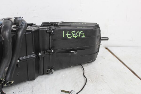 Porsche 955 957 9PA Cayenne Heater Casing Evaporator Blower Fan 95557233900