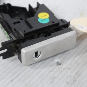 Porsche 955 957 9PA Cayenne Glove Box Lock Assembly 95555212701, 7L5857147B - Image 9