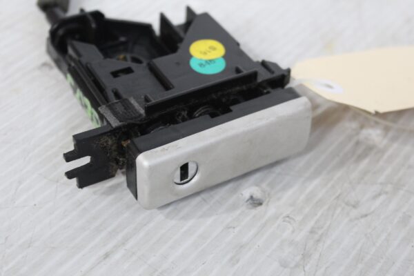 Porsche 955 957 9PA Cayenne Glove Box Lock Assembly 95555212701, 7L5857147B