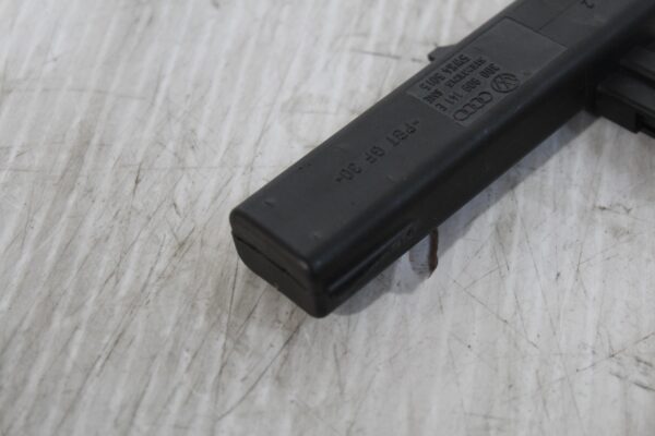 Porsche 955 957 9PA Cayenne Antenna Airel 95564710100, 3D0909141E