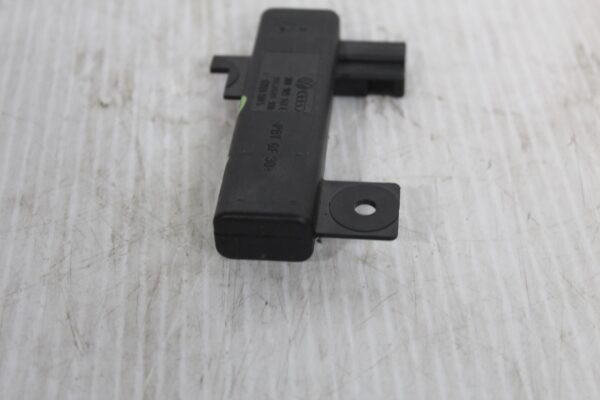 Porsche 955 957 9PA Cayenne Antenna Airel 95564710100, 3D0909141E