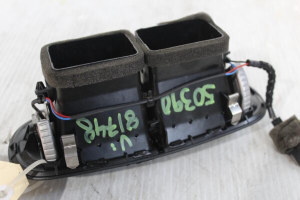 Porsche 955 957 9PA Cayenne Rear Centre Aircon AC Vent 95555226303, 7L5819203C