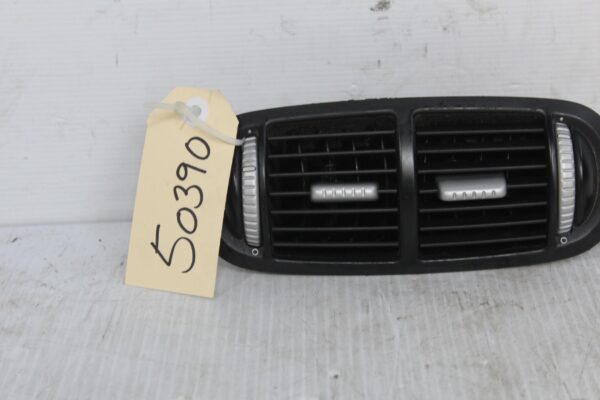 Porsche 955 957 9PA Cayenne Rear Centre Aircon AC Vent 95555226303, 7L5819203C