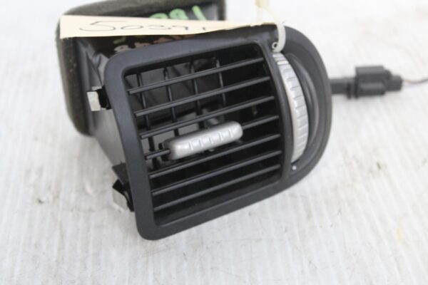 Porsche 957 955 9PA Right AC Aircon Vent Assembly 7L5819704B