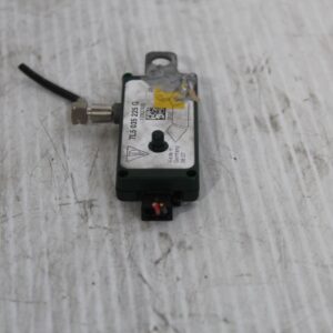 Porsche 957 Cayenne TV Antenna Ariel Right 95564726200, 7L5035225G - Image 4