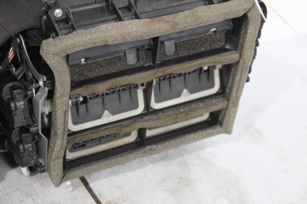 Porsche 955 957 Cayenne Heater Core Box Assembly 7L0820005