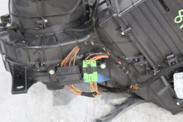 Porsche 955 957 Cayenne Heater Core Box Assembly 7L0820005