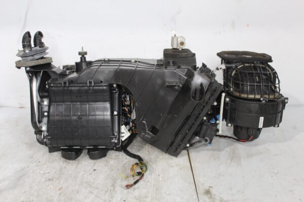 Porsche 955 957 Cayenne Heater Core Box Assembly 7L0820005