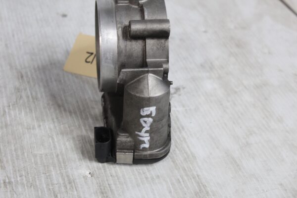 Porsche 957 Cayenne Turbo S Throttle Body 94860511600