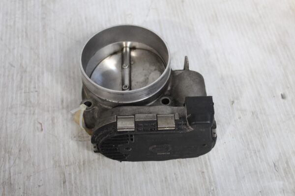 Porsche 957 Cayenne Turbo S Throttle Body 94860511600