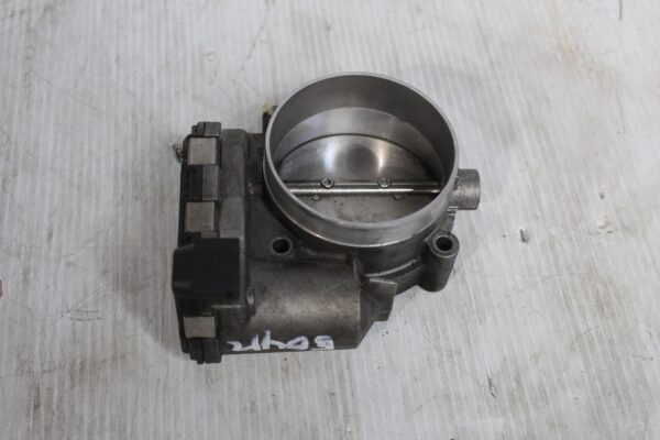 Porsche 957 Cayenne Turbo S Throttle Body 94860511600