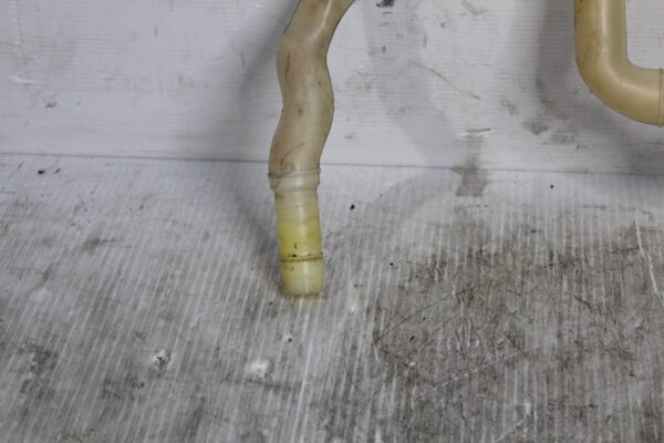 Porsche 955 957 Cayenne Washer Bottle Neck 95552860502, 7L5955463B