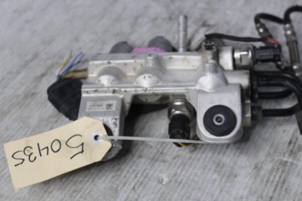 Porsche 955 957 Cayenne Front Suspension Levelling Valve Block 95835903000