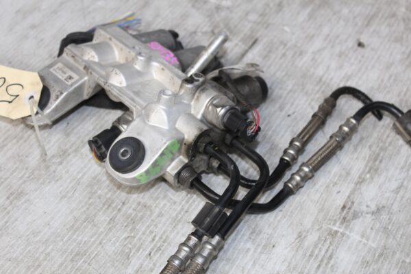 Porsche 955 957 Cayenne Front Suspension Levelling Valve Block 95835903000