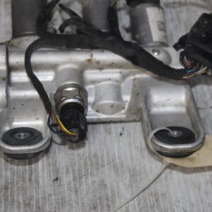 Porsche 955 957 Cayenne Front Suspension Levelling Valve Block 95835903000 - Image 9