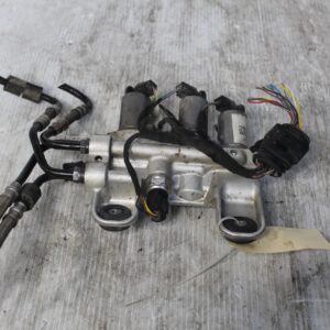 Porsche 955 957 Cayenne Front Suspension Levelling Valve Block 95835903000 - Image 10