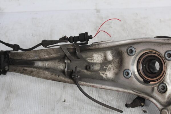 Porsche 958 92A Cayenne Front Left Knuckle w Hub 95834115500, 95834115501