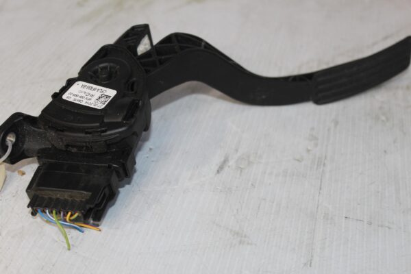 Range Rover Sport L494 Accelerator Throttle Pedal LR037833, LR046110, CPLA9F836BA, CPLA9F836BB