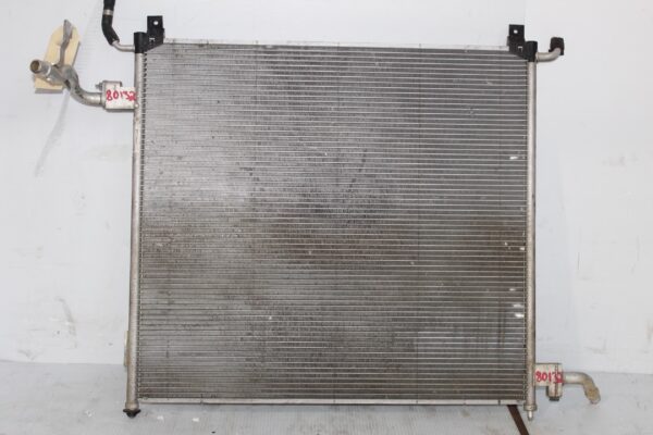 Range Rover Sport L494 3.0L Auxiliary Radiator Cooler LR062430, LR106644