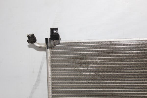 Range Rover Sport L494 3.0L Auxiliary Radiator Cooler LR062430, LR106644