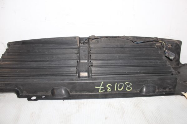 Range Rover Sport L494 Radiator Air Shutter Guide LR043742, LR102691