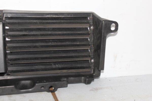 Range Rover Sport L494 Radiator Air Shutter Guide LR043742, LR102691