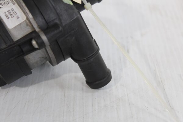 Range Rover Sport L494 Auxiliary Additional Coolant Pump LR088318, LR095160