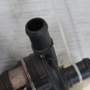 Range Rover Sport L494 Auxiliary Additional Coolant Pump LR088318, LR095160 - Image 8