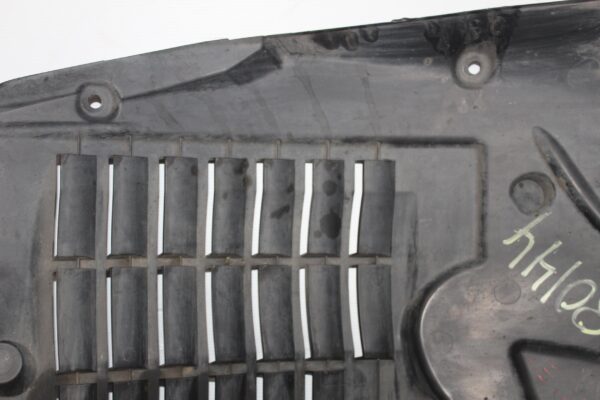 Range Rover Sport L494 Front Left Front Guard Liner LR033071, CPLA16A574AE