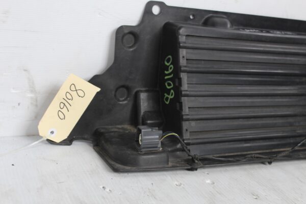 Range Rover Sport L494 Radiator Air Shutter Guide LR043742, LR102691