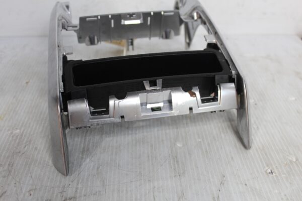 Range Rover Sport L494 Centre Console End Trim Finisher LR055989, DK6267448AC