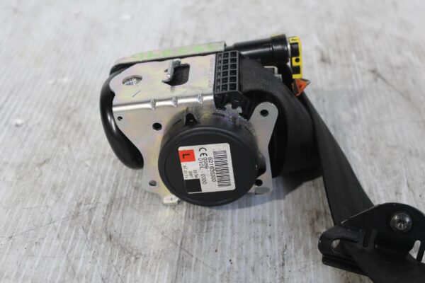 Range Rover Sport L494 Front Left Seat Belt Pre-tensioner LR047678, LR076645