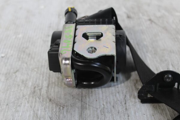 Range Rover Sport L494 Front Left Seat Belt Pre-tensioner LR047678, LR076645
