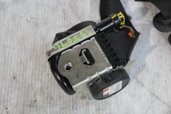 Range Rover Sport L494 Front Left Seat Belt Pre-tensioner LR047678, LR076645