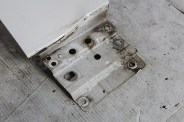 Range Rover Sport L494 Front Right Fender Guard WHITE LR061823, FK6216005AA