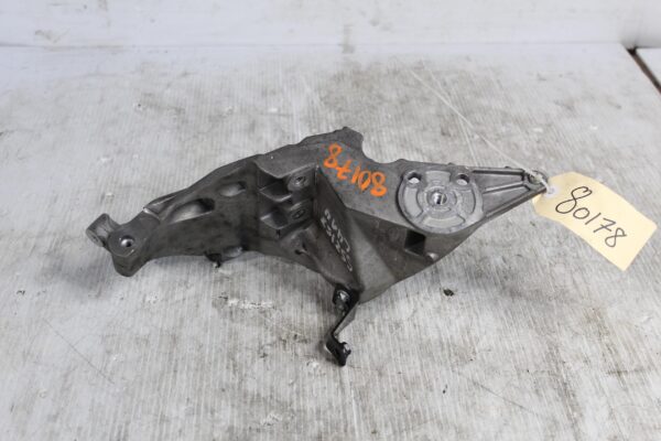 Range Rover Sport L494 3.0L SDV6 Alternator Bracket LR065741, CPLA10239AC