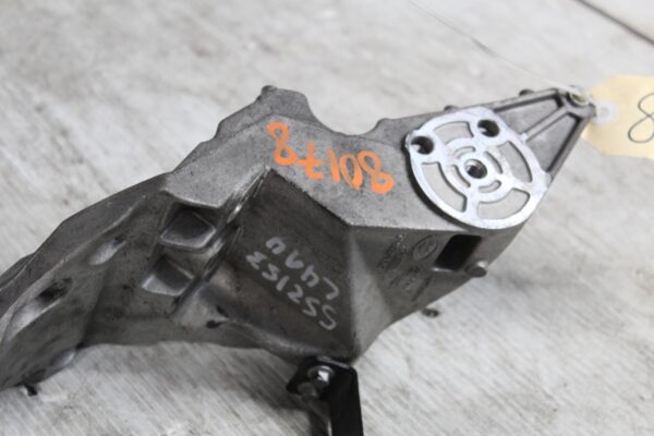 Range Rover Sport L494 3.0L SDV6 Alternator Bracket LR065741, CPLA10239AC