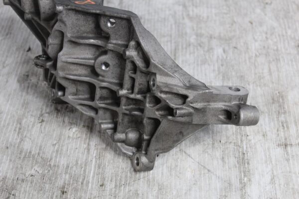 Range Rover Sport L494 3.0L SDV6 Alternator Bracket LR065741, CPLA10239AC