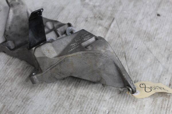 Range Rover Sport L494 3.0L SDV6 Alternator Bracket LR065741, CPLA10239AC