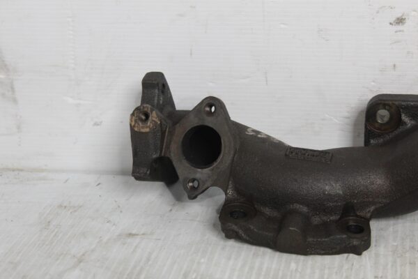 Range Rover Sport L494 3.0L SDV6 Left Exhaust Manifold LR063059, FW939431AB