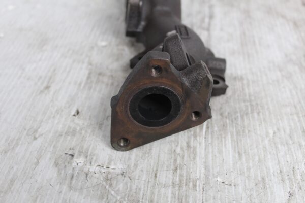 Range Rover Sport L494 3.0L SDV6 Left Exhaust Manifold LR063059, FW939431AB