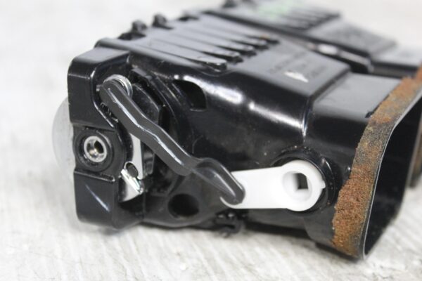 Range Rover L494 Sport Rear Centre Console Air Vent Assembly LR039640, LR087337